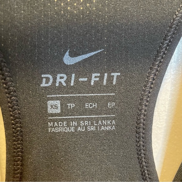 Nike Dri-Fit Women’s Linear Graphic Tank Top - XSmall - Picture 6 of 10
